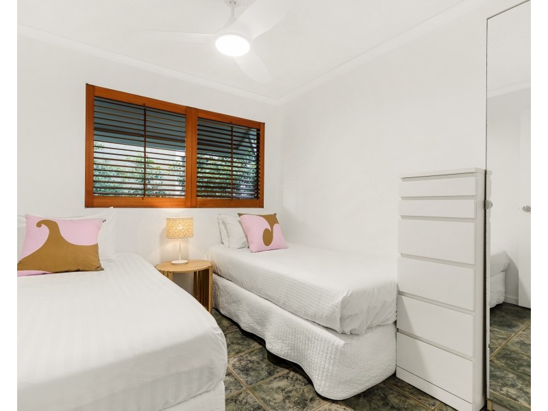 2/120 Mooloomba Road, Point Lookout QLD 4183