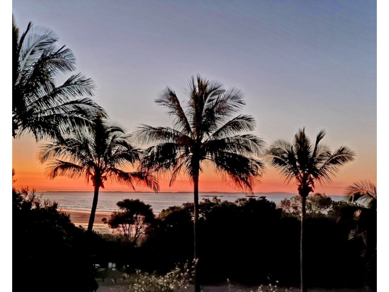 2/120 Mooloomba Road, Point Lookout QLD 4183