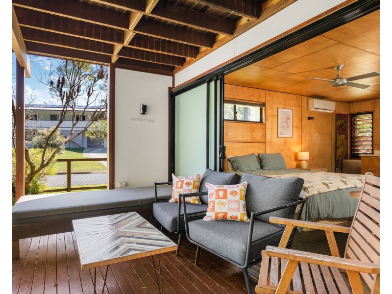 2/43 Bigoon Road, Point Lookout QLD 4183
