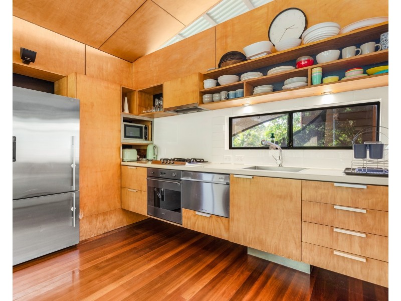 2/43 Bigoon Road, Point Lookout QLD 4183