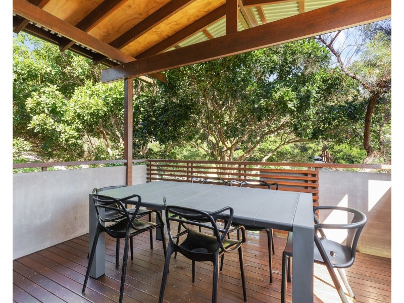 2/43 Bigoon Road, Point Lookout QLD 4183