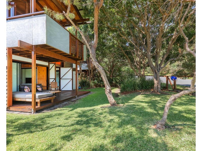 2/43 Bigoon Road, Point Lookout QLD 4183