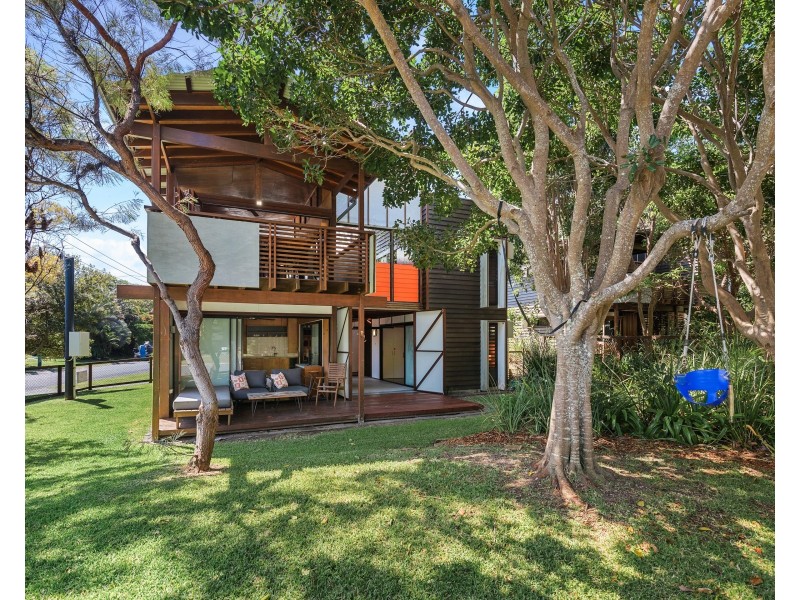 2/43 Bigoon Road, Point Lookout QLD 4183