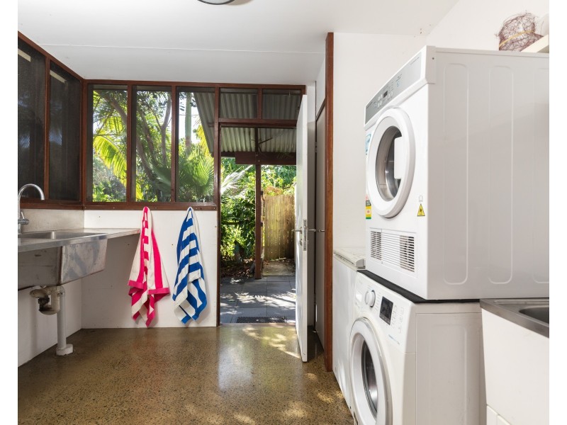 2/43 Bigoon Road, Point Lookout QLD 4183