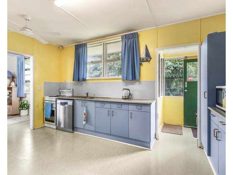 2 Bingle Road, Dunwich QLD 4183