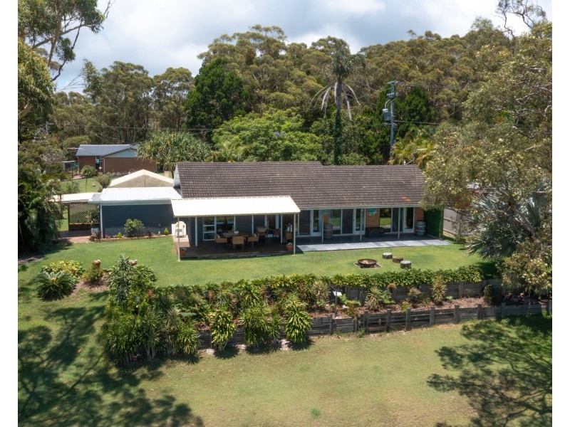 5 Illawong Crescent, Dunwich QLD 4183