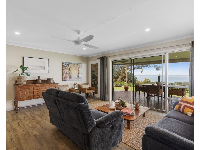 5 Illawong Crescent, Dunwich QLD 4183