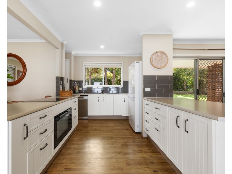 5 Illawong Crescent, Dunwich QLD 4183