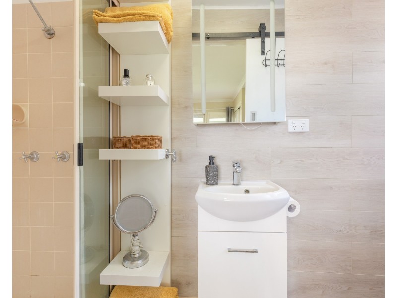 5 Illawong Crescent, Dunwich QLD 4183