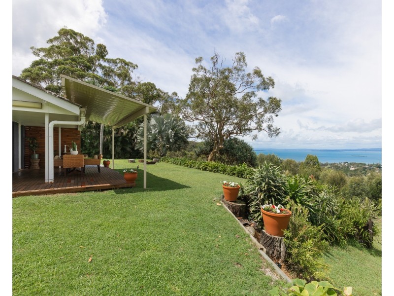 5 Illawong Crescent, Dunwich QLD 4183