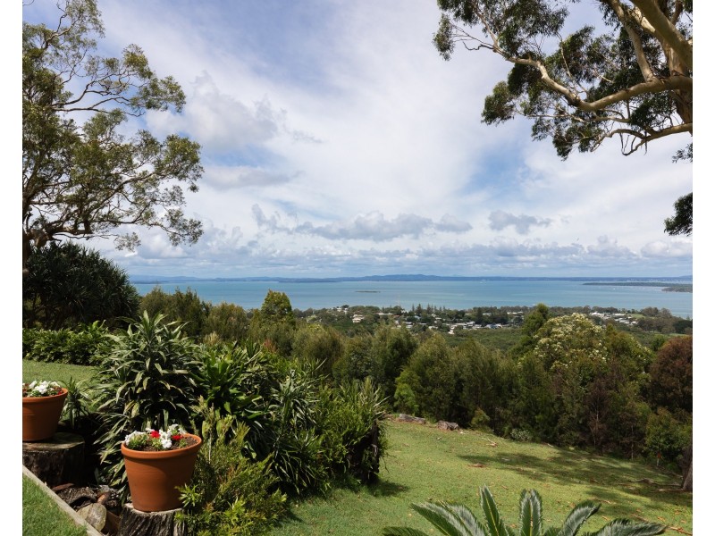 5 Illawong Crescent, Dunwich QLD 4183