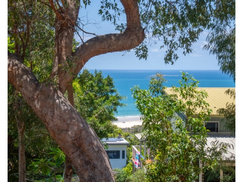 68 Tramican Street, Point Lookout QLD 4183