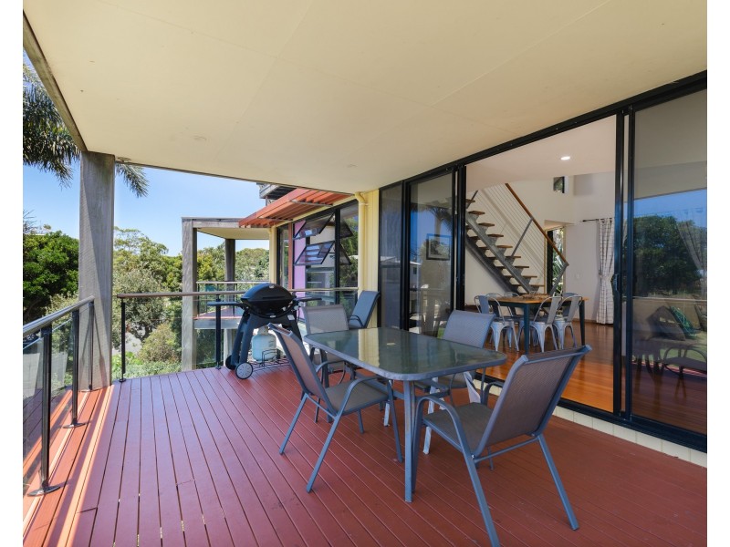 6 Roseby Court, Point Lookout QLD 4183