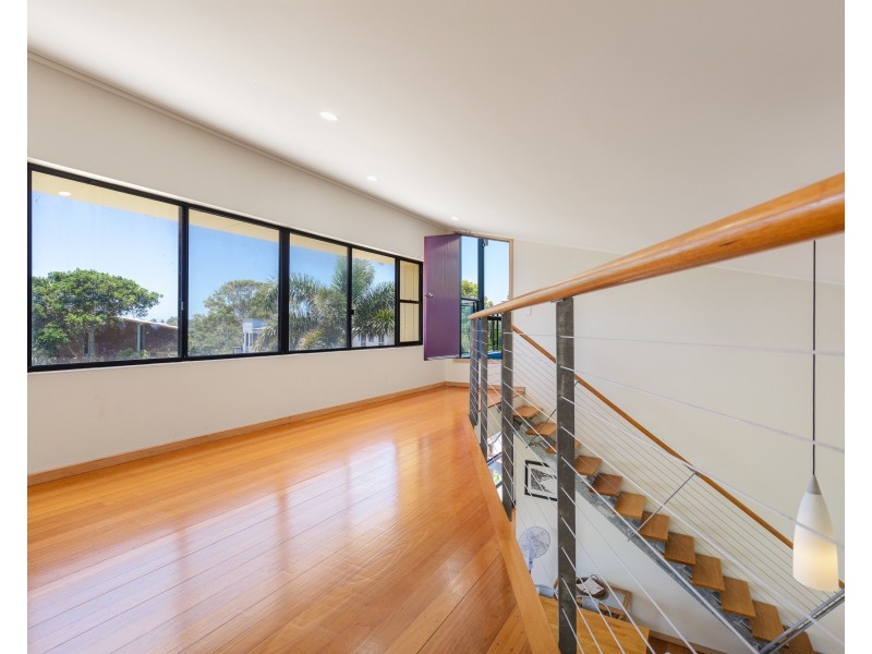 6 Roseby Court, Point Lookout QLD 4183