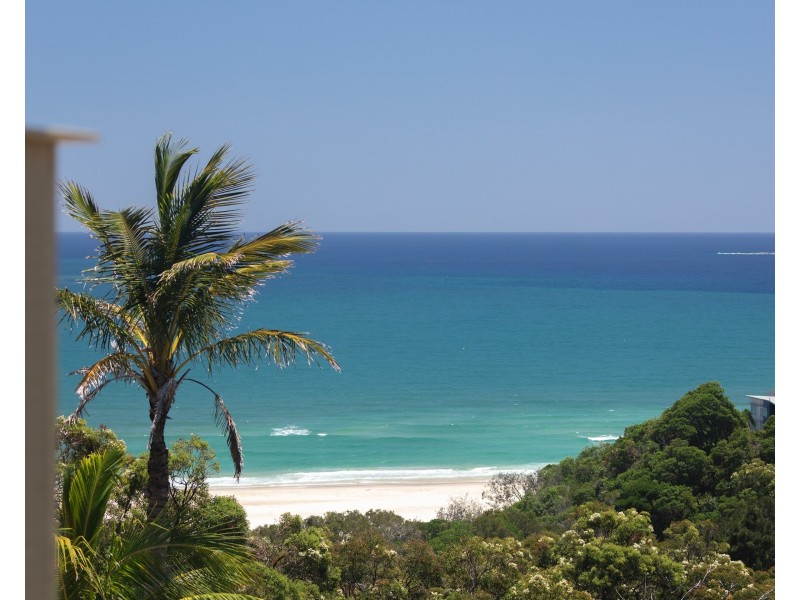 6 Roseby Court, Point Lookout QLD 4183