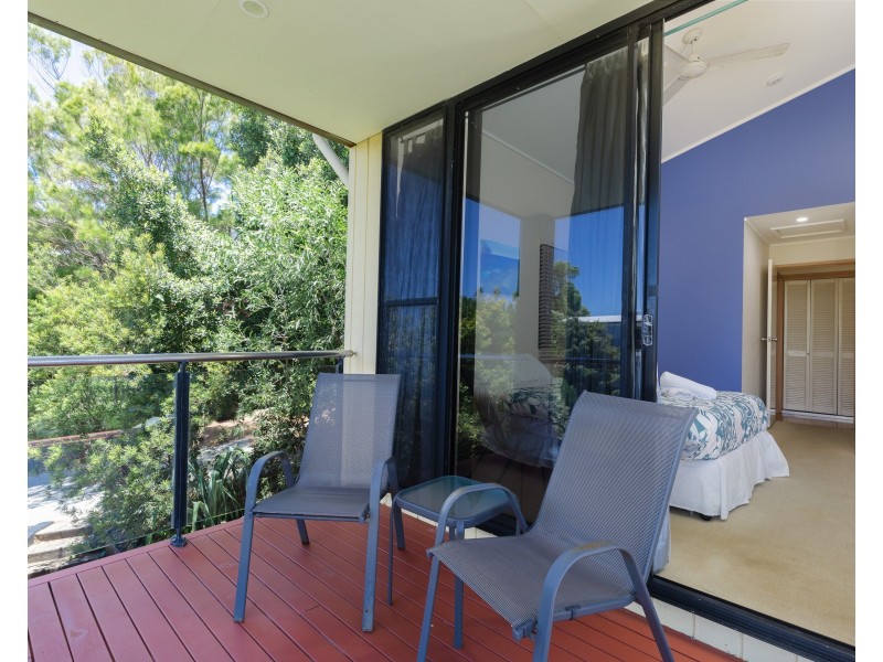 6 Roseby Court, Point Lookout QLD 4183