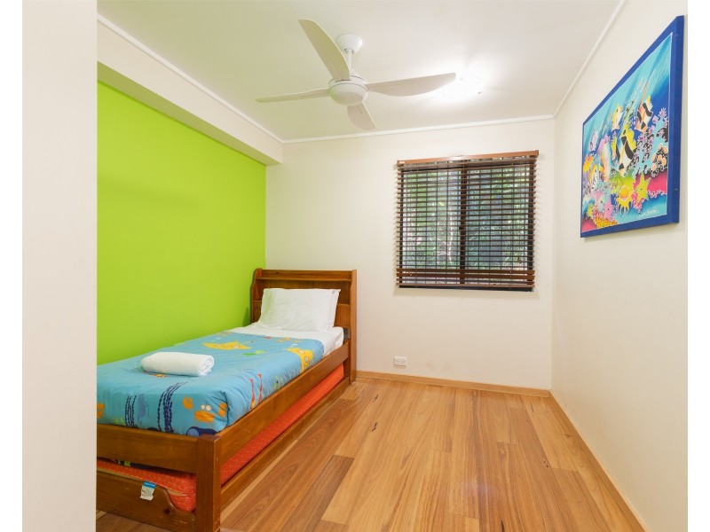 6 Roseby Court, Point Lookout QLD 4183