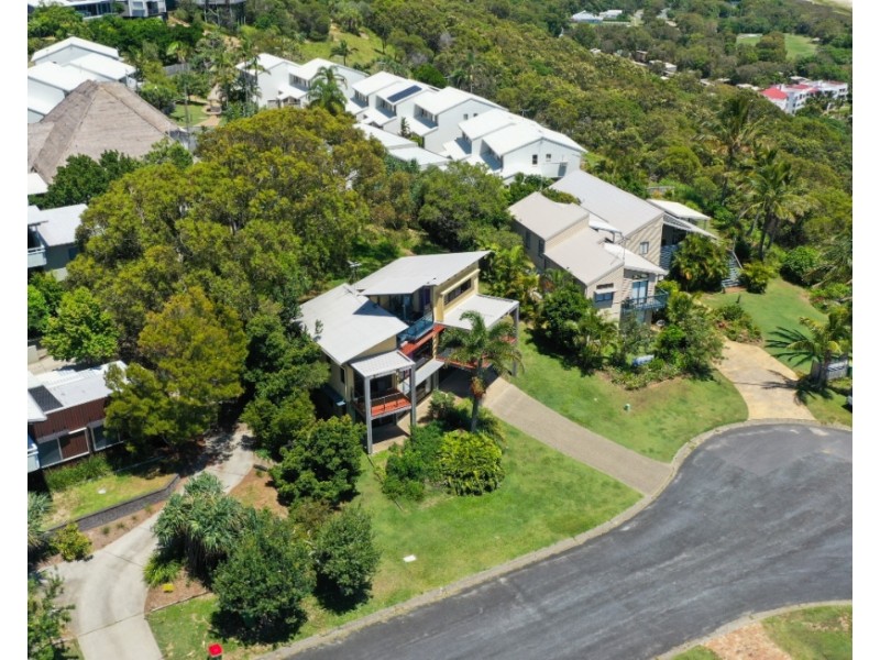 6 Roseby Court, Point Lookout QLD 4183