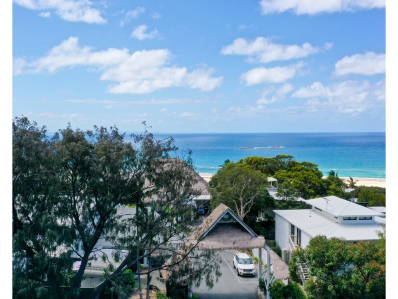 22 Cumming Parade, Point Lookout QLD 4183