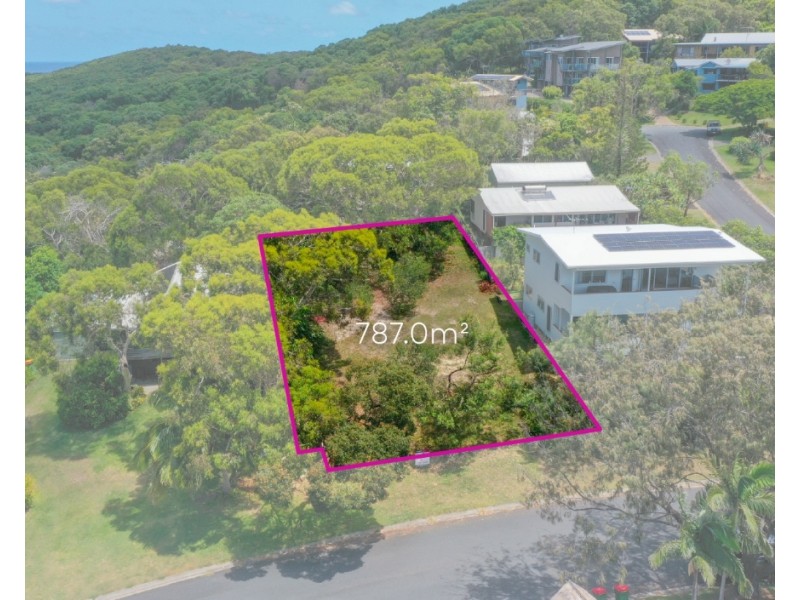 22 Cumming Parade, Point Lookout QLD 4183