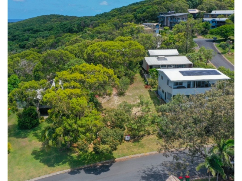 22 Cumming Parade, Point Lookout QLD 4183
