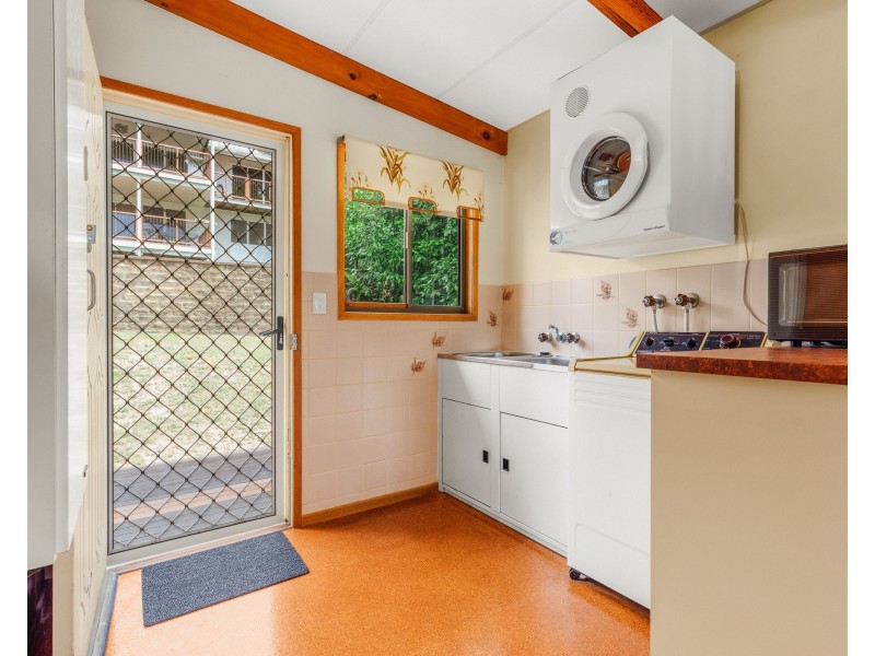 14 Bigoon Road, Point Lookout QLD 4183