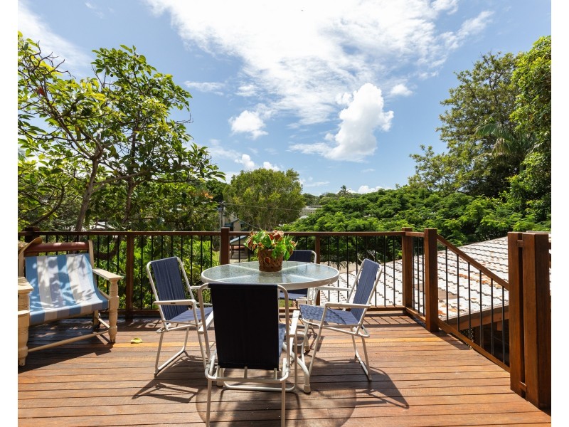 14 Bigoon Road, Point Lookout QLD 4183