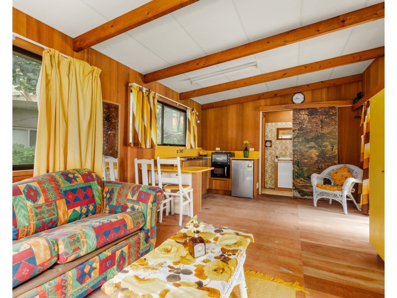 14 Bigoon Road, Point Lookout QLD 4183