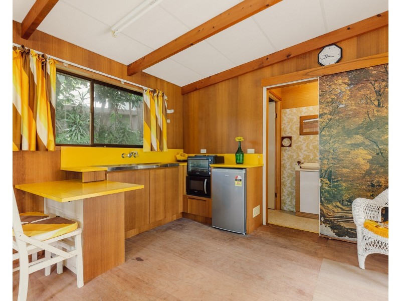 14 Bigoon Road, Point Lookout QLD 4183