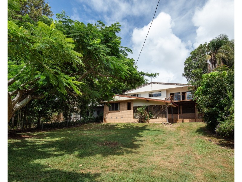 14 Bigoon Road, Point Lookout QLD 4183