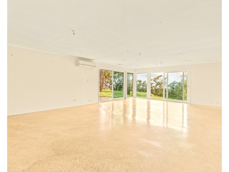 12 Illawong Crescent, Dunwich QLD 4183
