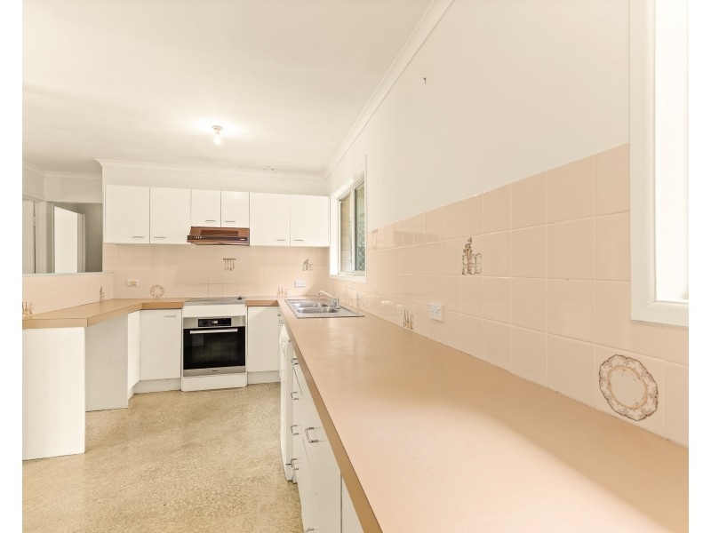 12 Illawong Crescent, Dunwich QLD 4183