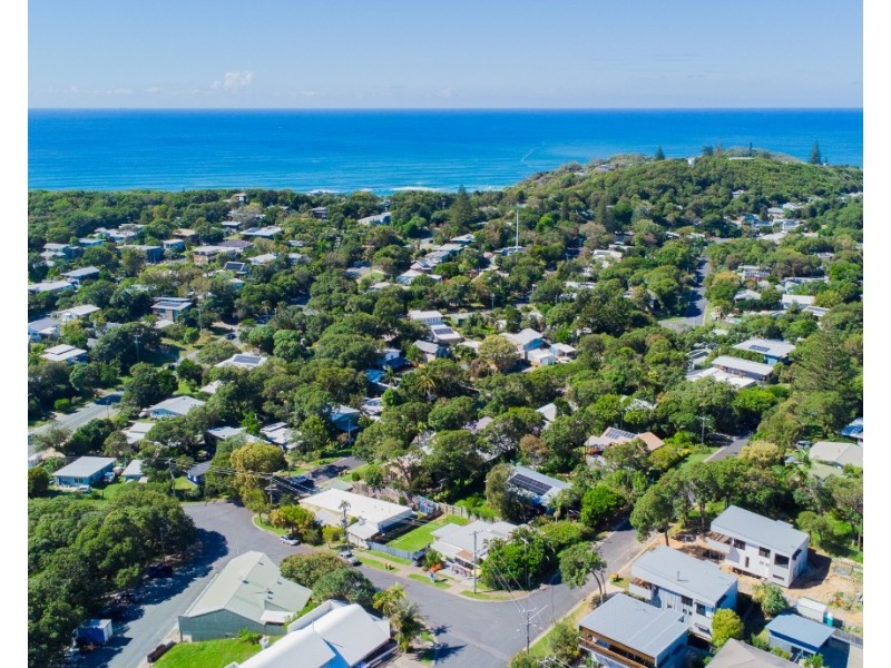 1 Galeen Street, Point Lookout QLD 4183