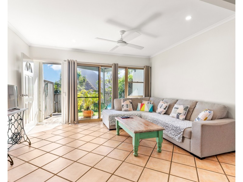 2/21-25 Cumming Parade, Point Lookout QLD 4183
