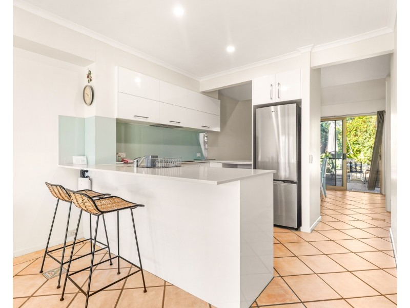 2/21-25 Cumming Parade, Point Lookout QLD 4183
