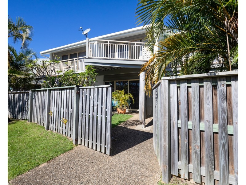 2/21-25 Cumming Parade, Point Lookout QLD 4183