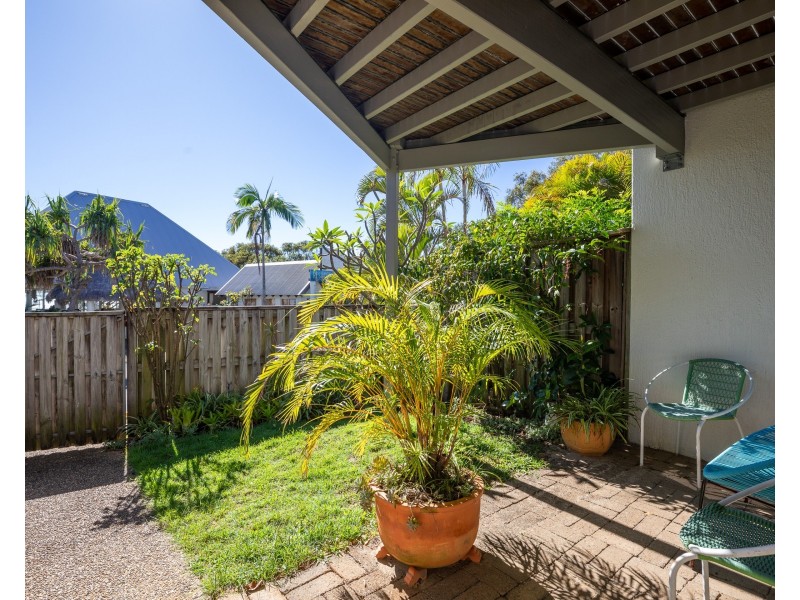 2/21-25 Cumming Parade, Point Lookout QLD 4183