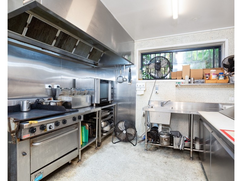 16 Bingle Road, Dunwich QLD 4183