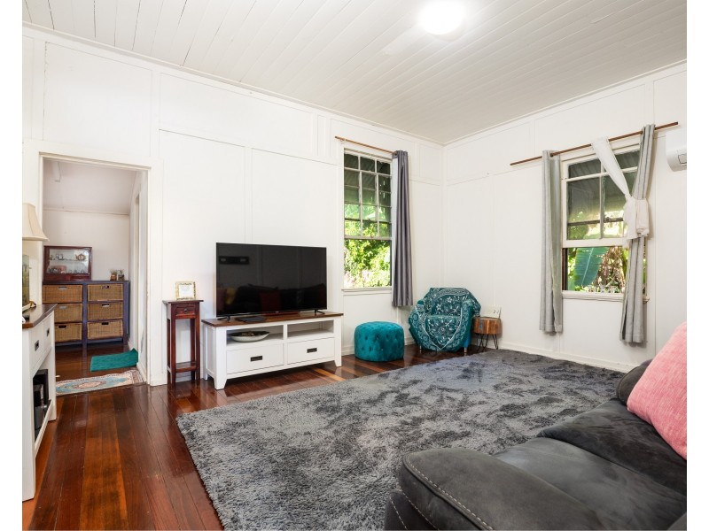 16 Bingle Road, Dunwich QLD 4183