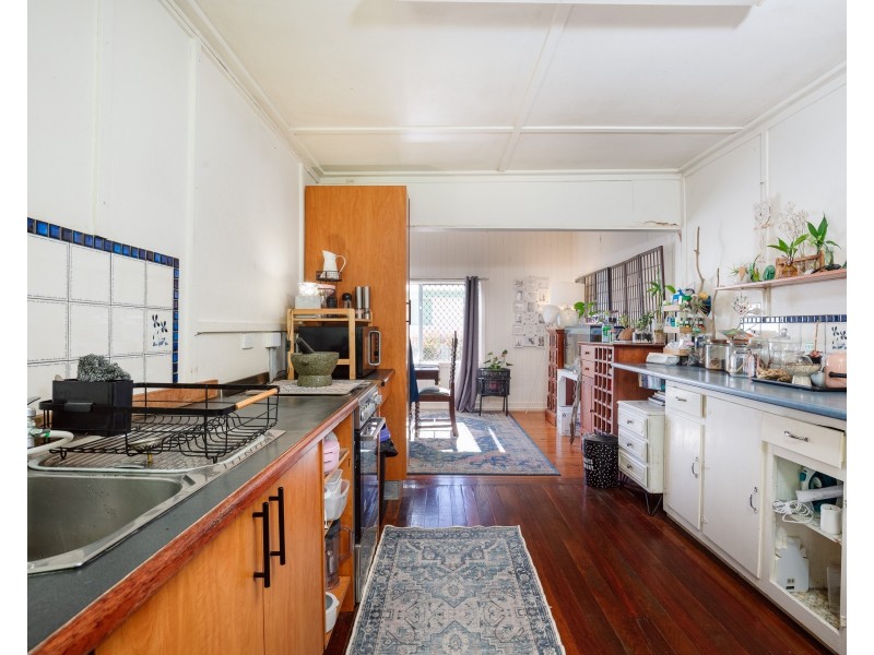16 Bingle Road, Dunwich QLD 4183