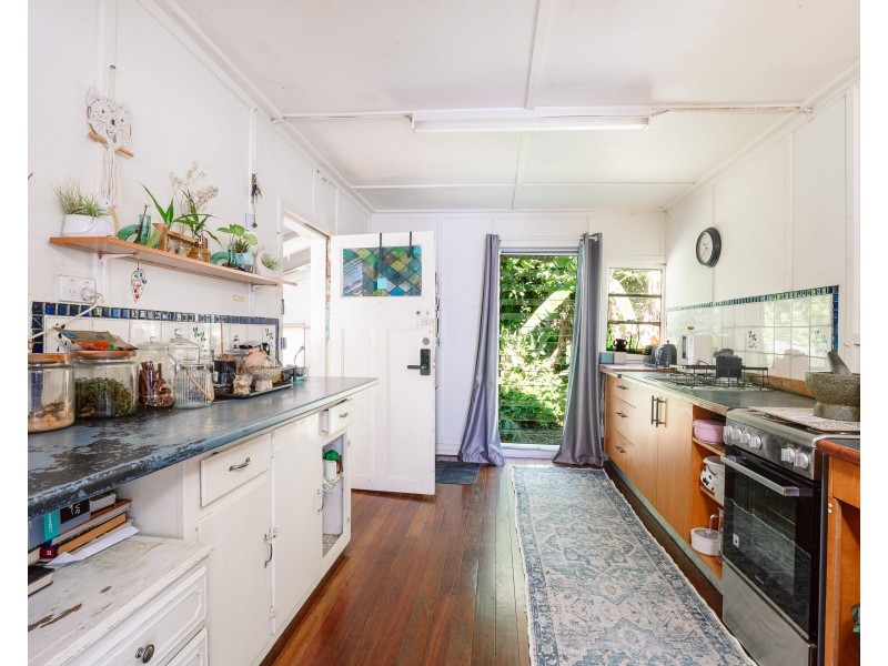 16 Bingle Road, Dunwich QLD 4183
