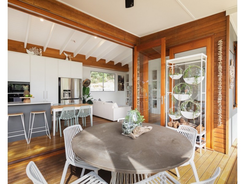 44 Booran Street, Point Lookout QLD 4183