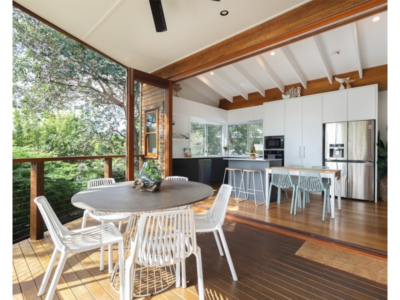 44 Booran Street, Point Lookout QLD 4183