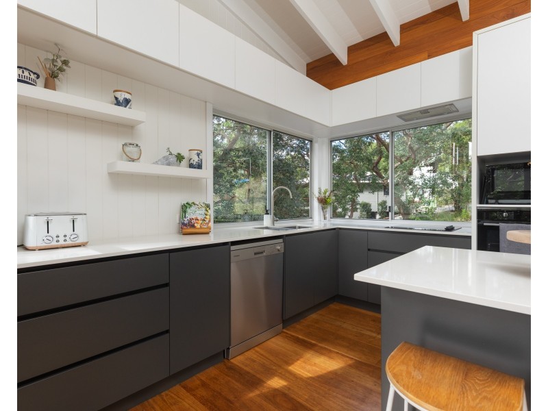 44 Booran Street, Point Lookout QLD 4183