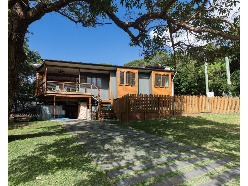 44 Booran Street, Point Lookout QLD 4183