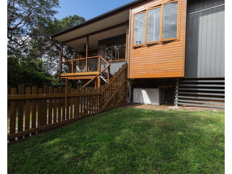 44 Booran Street, Point Lookout QLD 4183