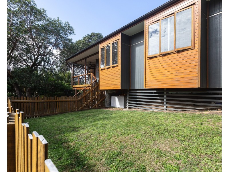 44 Booran Street, Point Lookout QLD 4183