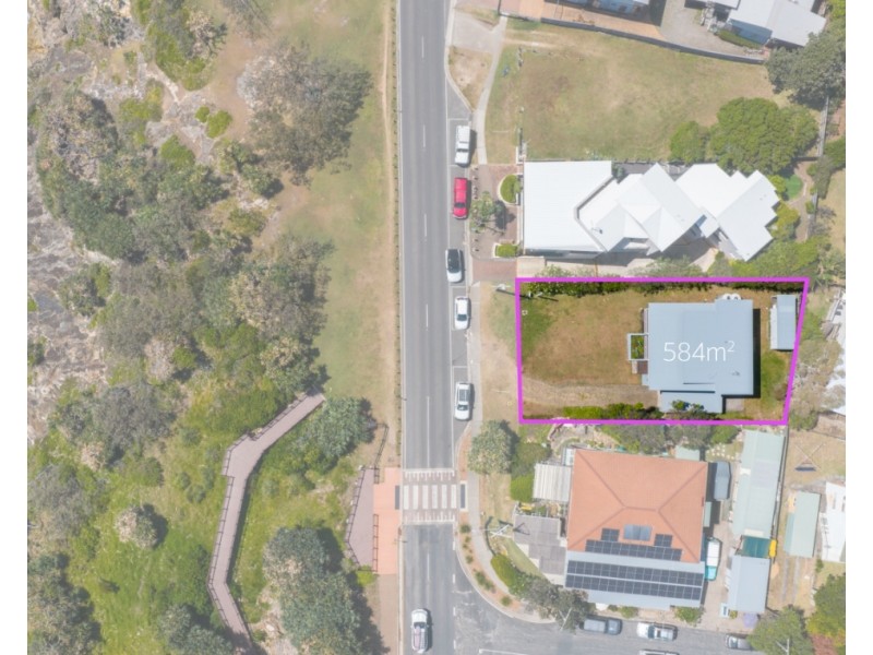 25 Mooloomba Road, Point Lookout QLD 4183