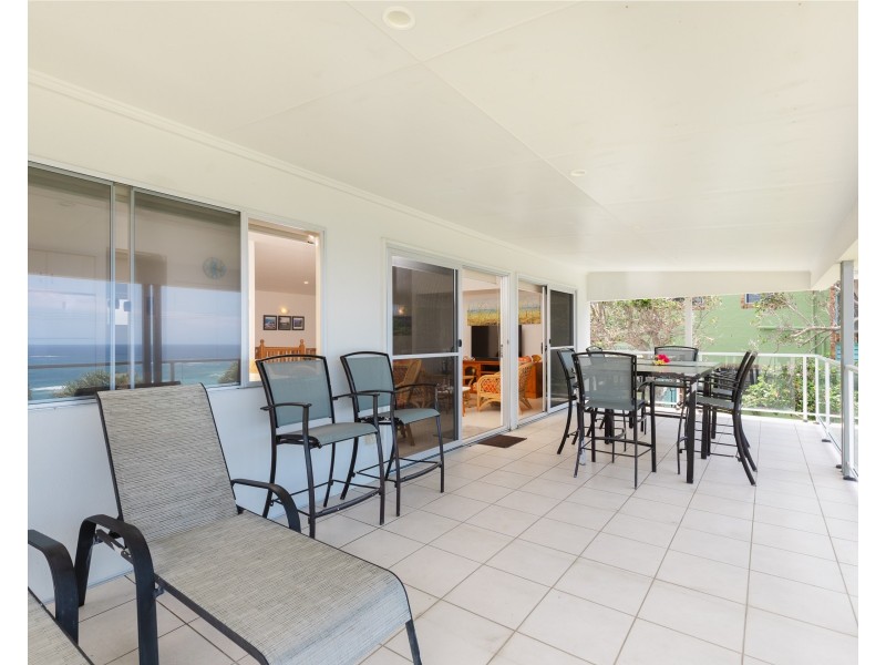 25 Mooloomba Road, Point Lookout QLD 4183