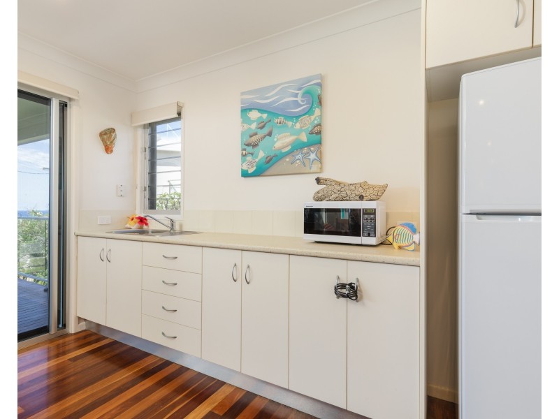 25 Mooloomba Road, Point Lookout QLD 4183